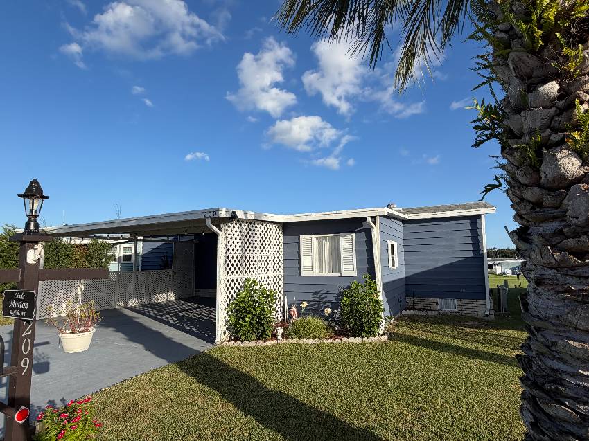 209 Fairway Circle a Winter Haven, FL Mobile or Manufactured Home for Sale